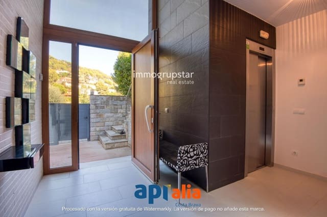 3 slaapkamer Villa te koop in Blanes met zwembad garage - € 1.500.000 (Ref: 9354045)