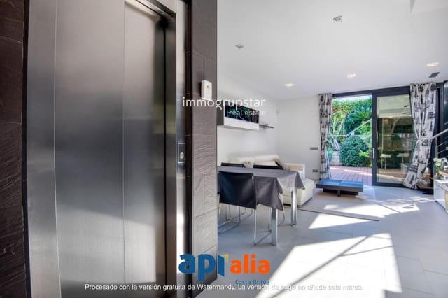 3 slaapkamer Villa te koop in Blanes met zwembad garage - € 1.500.000 (Ref: 9354045)