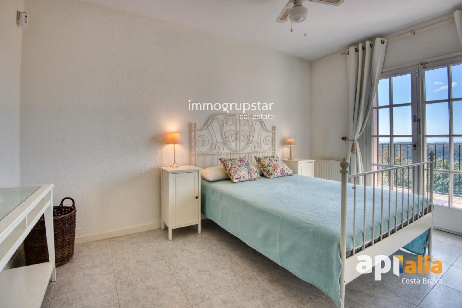 4 makuuhuone Huvila myytävänä paikassa Calonge i Sant Antoni mukana uima-altaan 
autotalli - 675 000 € (Ref: 9363106)