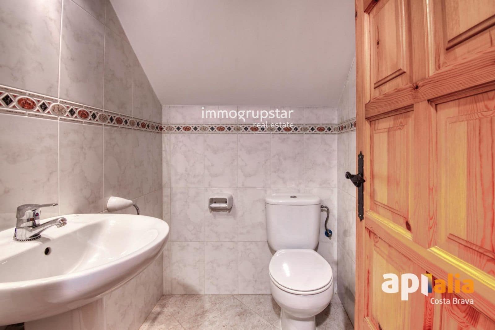 4 makuuhuone Huvila myytävänä paikassa Calonge i Sant Antoni mukana uima-altaan 
autotalli - 675 000 € (Ref: 9363106)