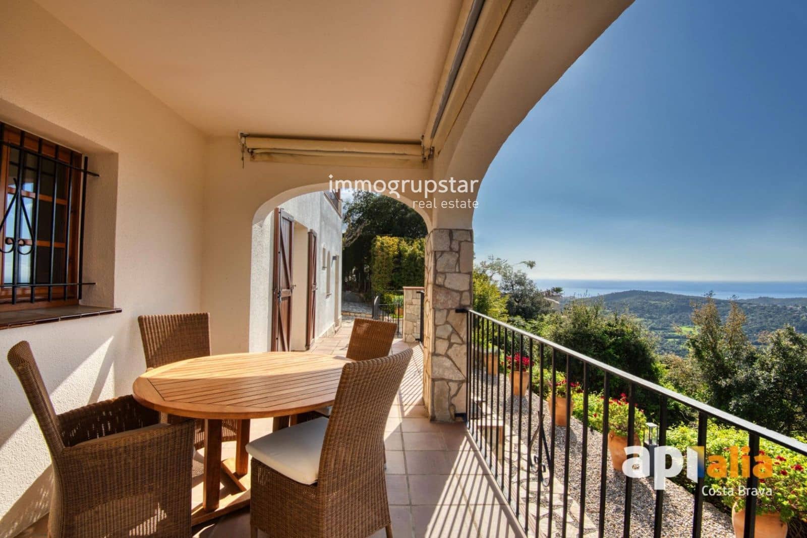 4 makuuhuone Huvila myytävänä paikassa Calonge i Sant Antoni mukana uima-altaan 
autotalli - 675 000 € (Ref: 9363106)