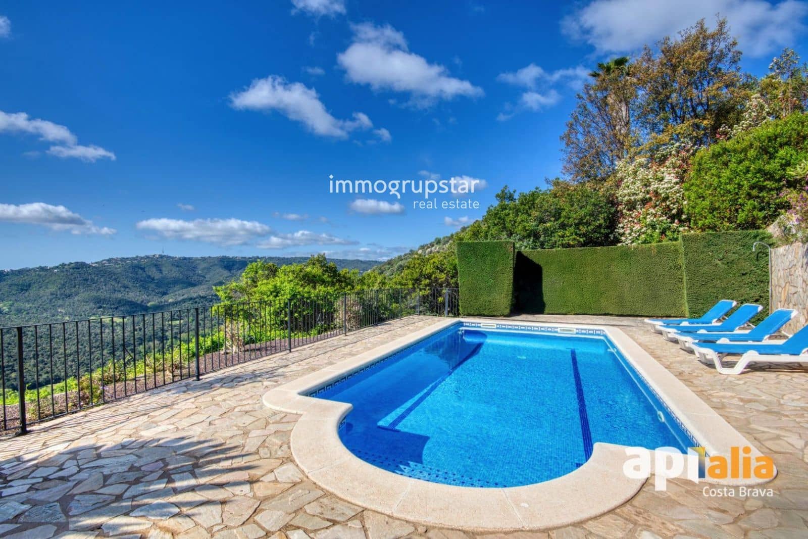 4 makuuhuone Huvila myytävänä paikassa Calonge i Sant Antoni mukana uima-altaan 
autotalli - 675 000 € (Ref: 9363106)