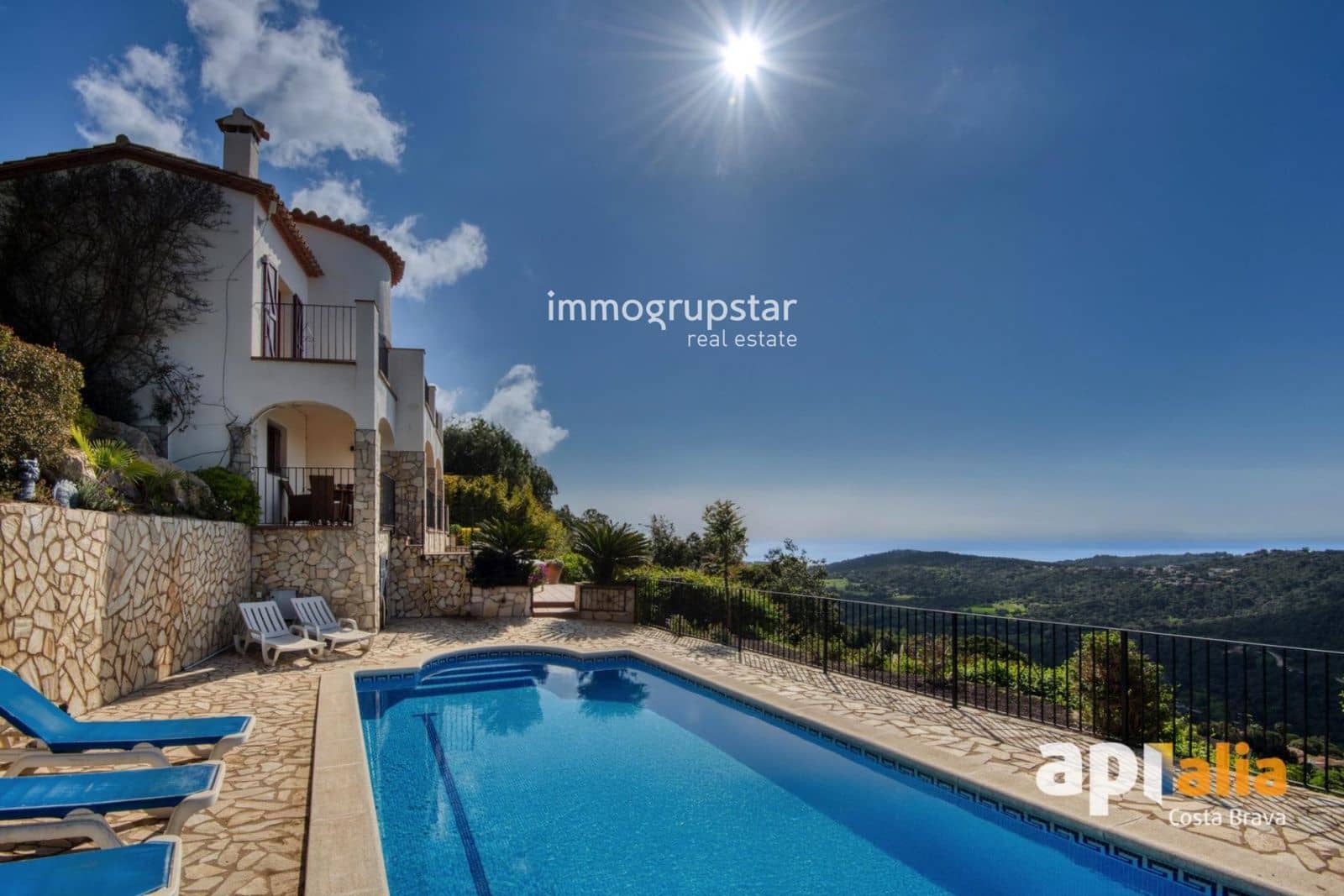 4 makuuhuone Huvila myytävänä paikassa Calonge i Sant Antoni mukana uima-altaan 
autotalli - 675 000 € (Ref: 9363106)