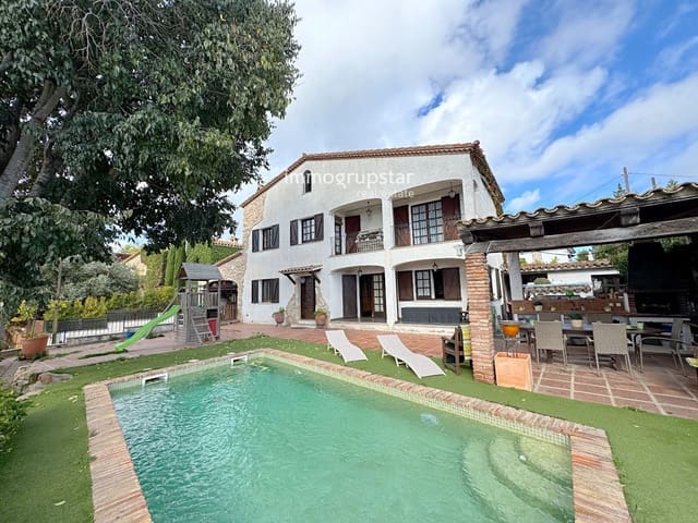 6 chambre Villa/Maison à vendre à Platja d'Aro, Castell-Platja d'Aro avec piscine garage - 875 000 € (Ref: 9372825)