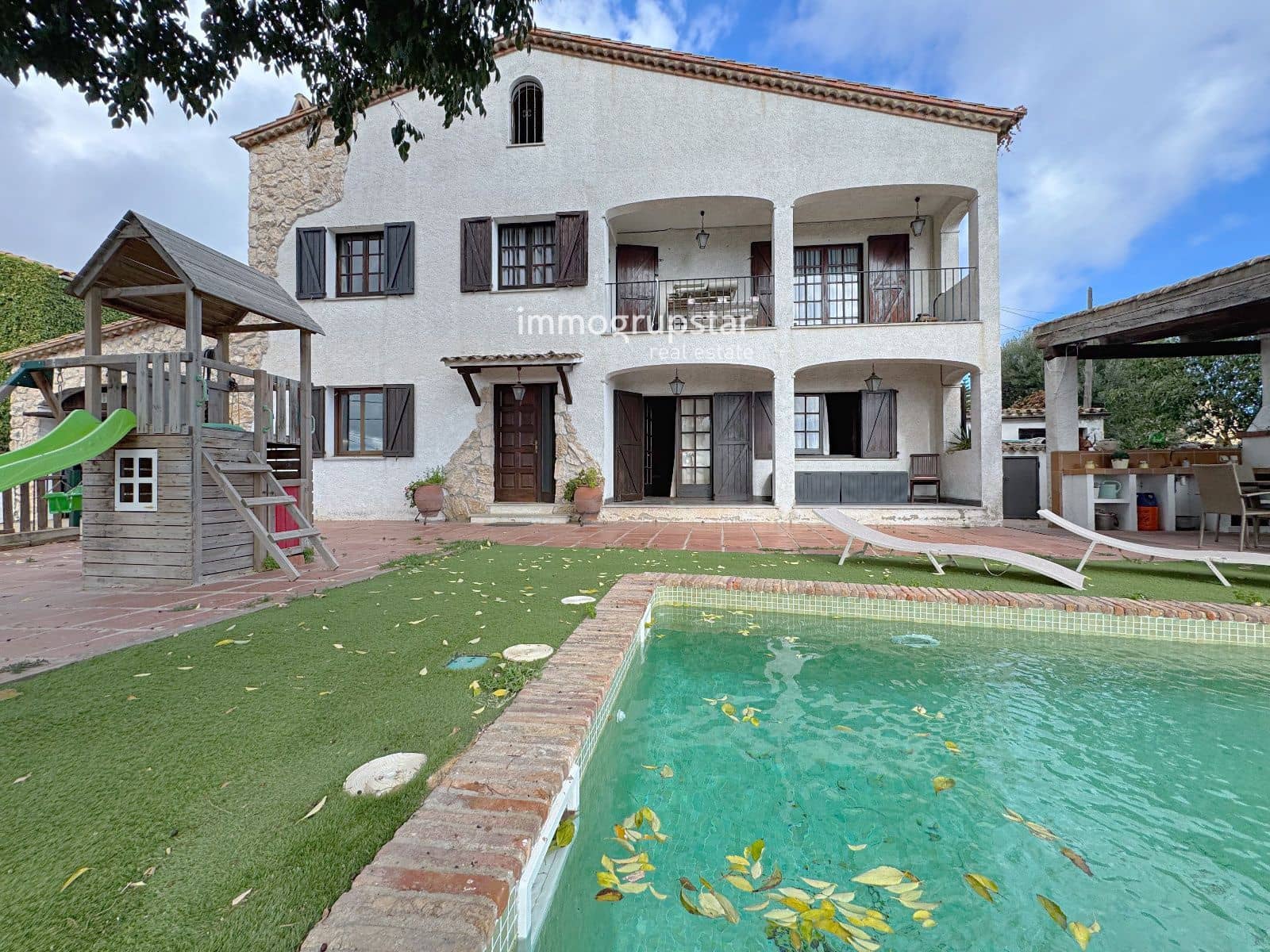 6 chambre Villa/Maison à vendre à Platja d'Aro avec piscine garage - 875 000 € (Ref: 9372825)