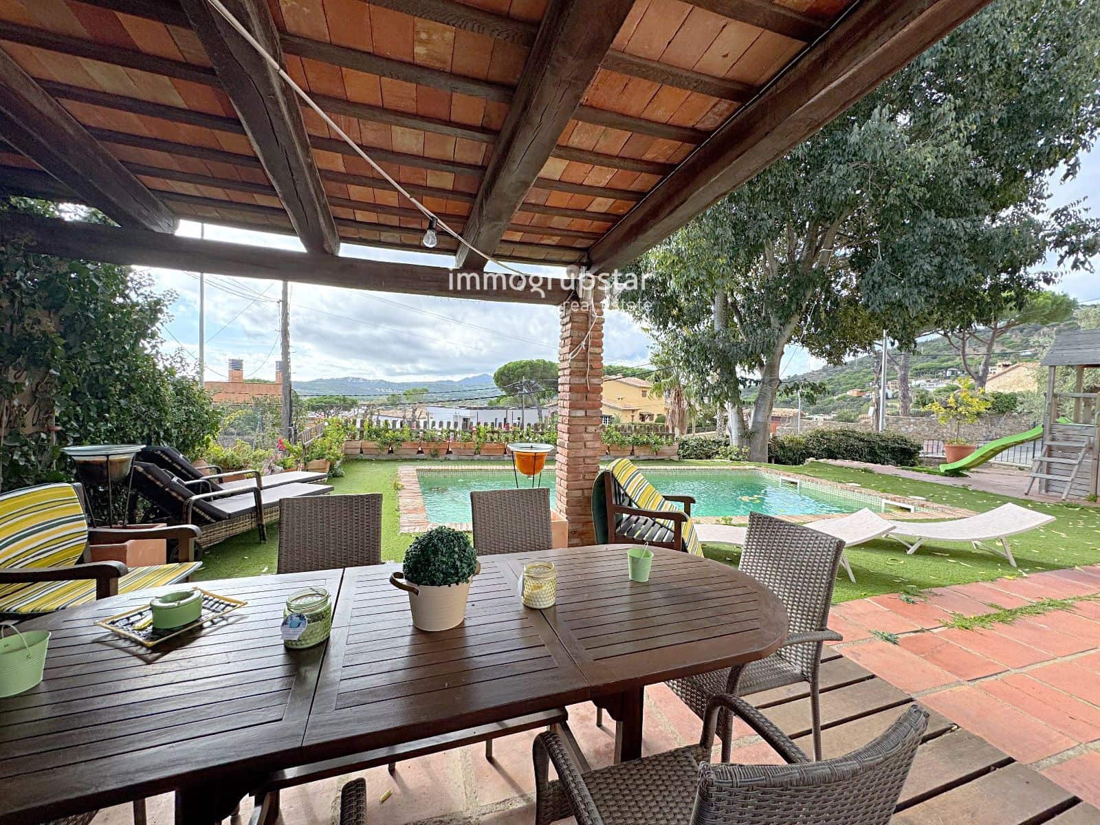 6 chambre Villa/Maison à vendre à Platja d'Aro avec piscine garage - 875 000 € (Ref: 9372825)