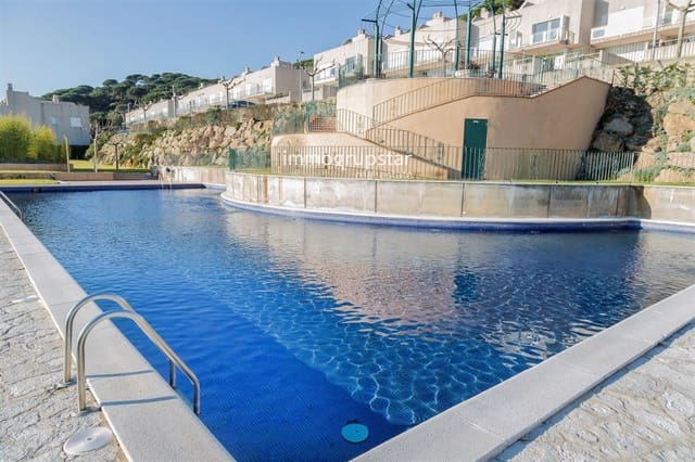 3 makuuhuone Omakotitalo myytävänä paikassa S'Agaro, Castell-Platja d'Aro mukana uima-altaan 
autotalli - 625 000 € (Ref: 9386422)
