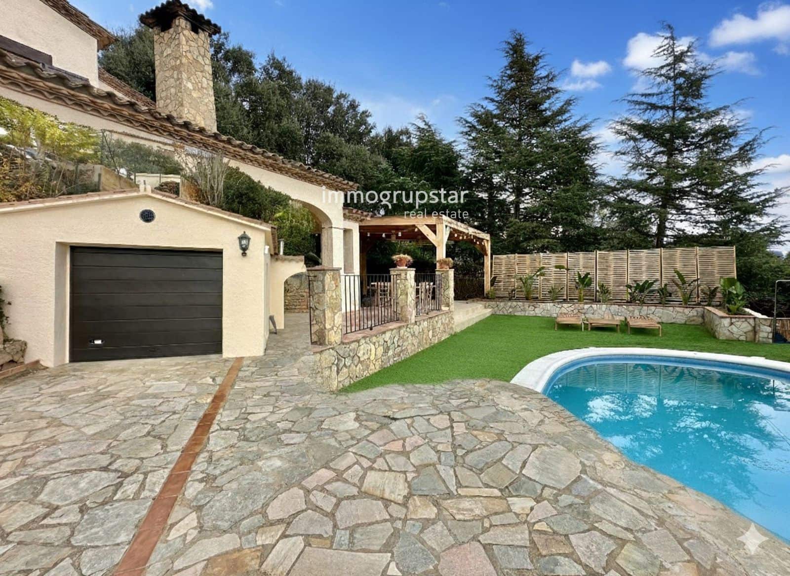 4 chambre Villa/Maison à vendre à Sant Antoni de Calonge avec piscine garage - 695 000 € (Ref: 9395365)