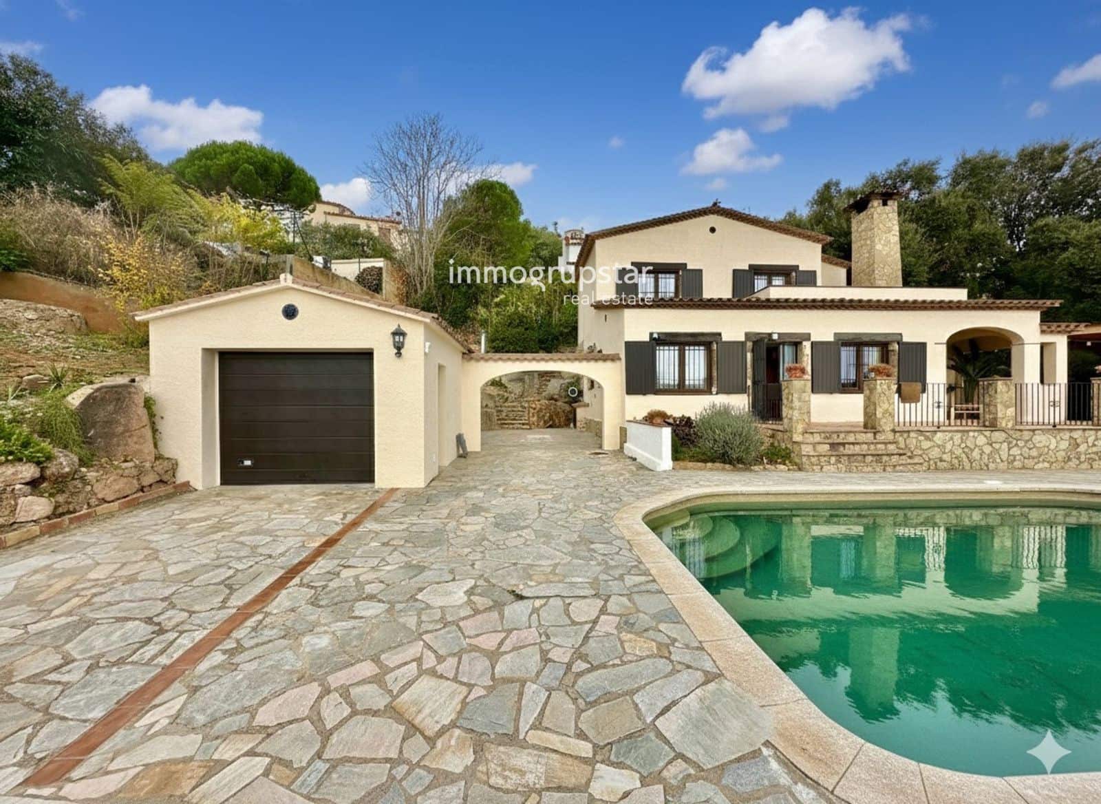 4 chambre Villa/Maison à vendre à Sant Antoni de Calonge avec piscine garage - 695 000 € (Ref: 9395365)