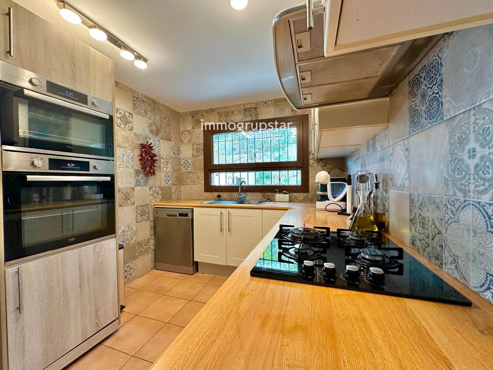 4 chambre Villa/Maison à vendre à Sant Antoni de Calonge avec piscine garage - 695 000 € (Ref: 9395365)