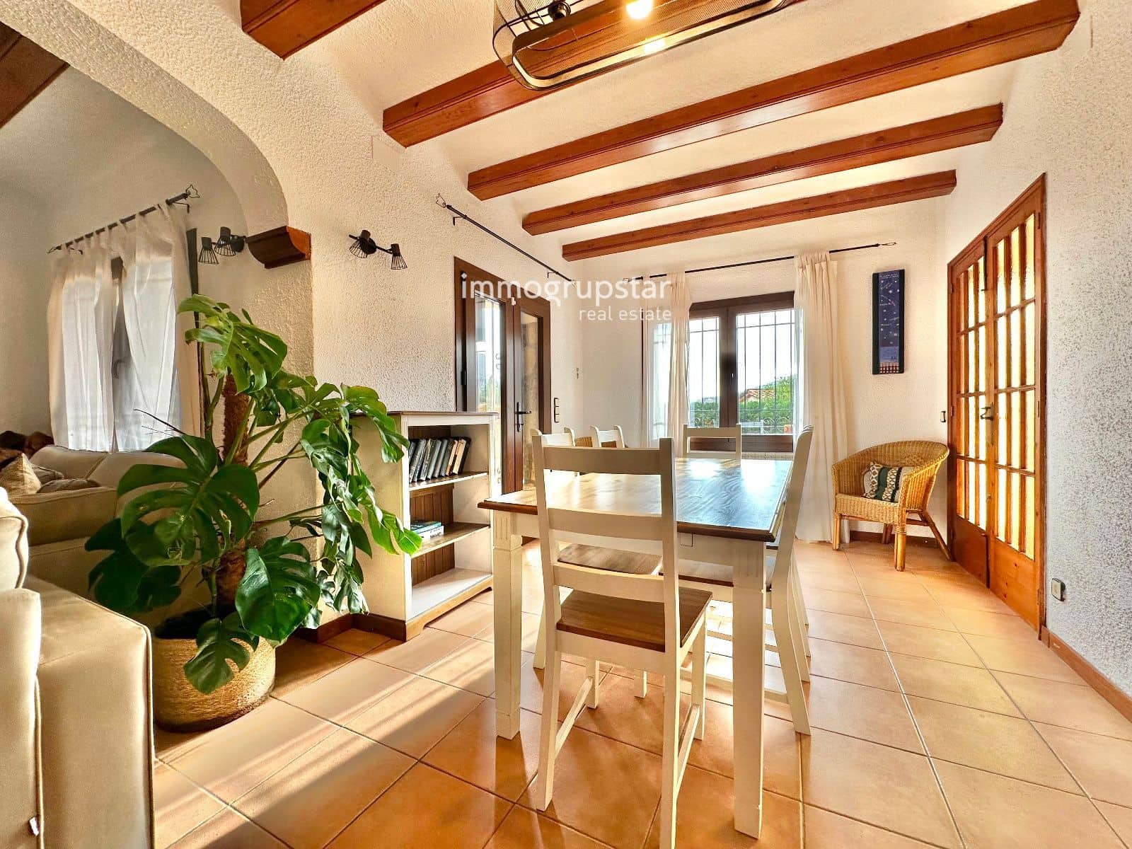 4 chambre Villa/Maison à vendre à Sant Antoni de Calonge avec piscine garage - 695 000 € (Ref: 9395365)