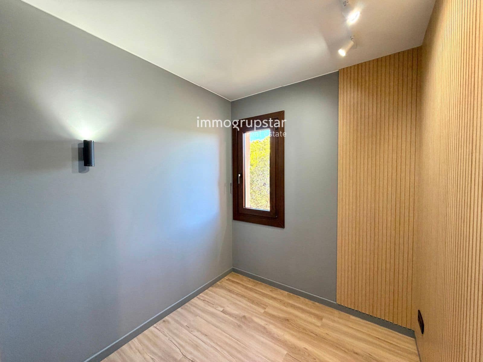 2 bedroom Flat for sale in Platja d'Aro with pool - € 270,000 (Ref: 9415314)