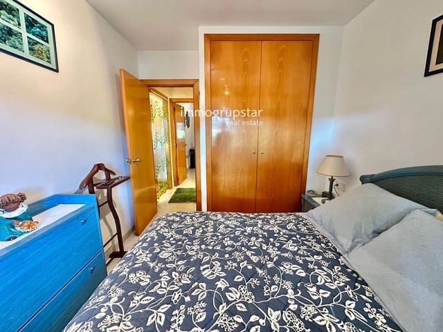 2 bedroom Flat for sale in S'Agaro, Castell-Platja d'Aro with garage - € 225,000 (Ref: 9417979)