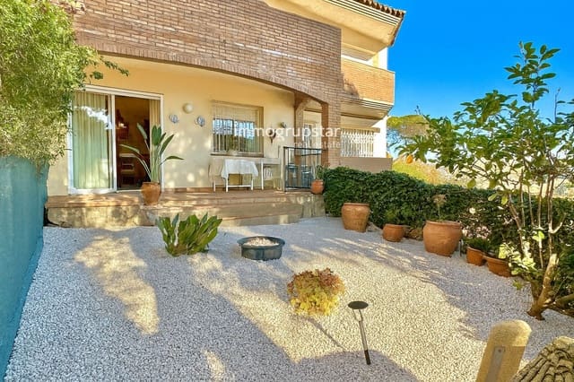 2 bedroom Flat for sale in S'Agaro, Castell-Platja d'Aro with garage - € 225,000 (Ref: 9417979)