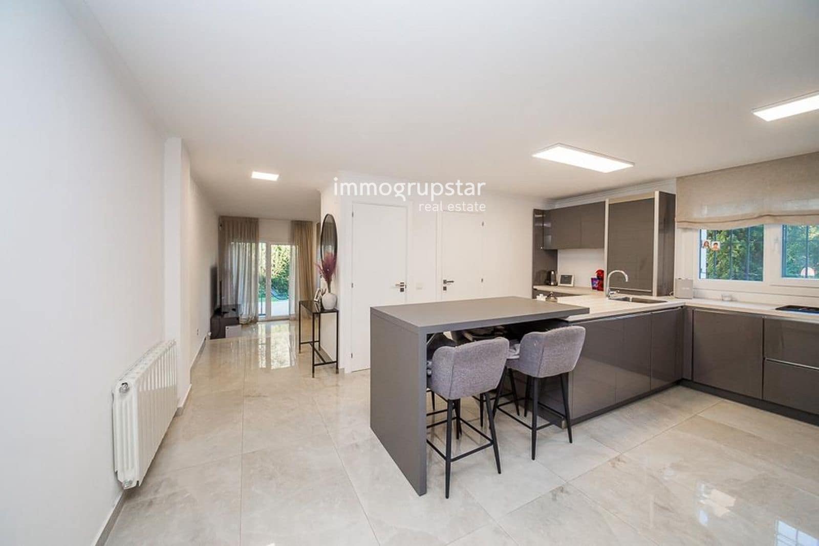 4 bedroom Townhouse for sale in Castell-Platja d'Aro with garage - € 600,000 (Ref: 9442034)