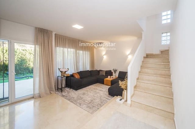 4 soveværelse Byhus til salg i Platja d'Aro, Castell-Platja d'Aro med garage - € 600.000 (Ref: 9442034)