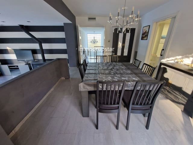 4 slaapkamer Villa te koop in Platja d'Aro, Castell-Platja d'Aro met zwembad garage - € 749.000 (Ref: 9442035)