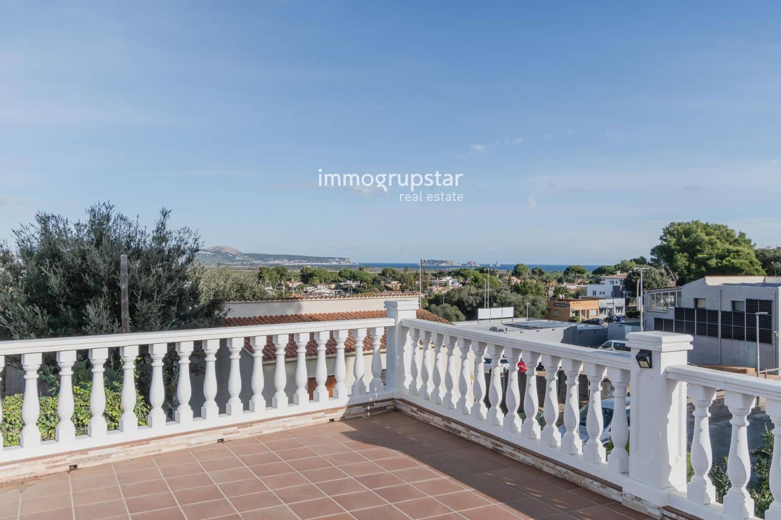 5 soverom Villa til salgs i Pals med svømmebasseng garasje - € 1 200 000 (Ref: 9446961)