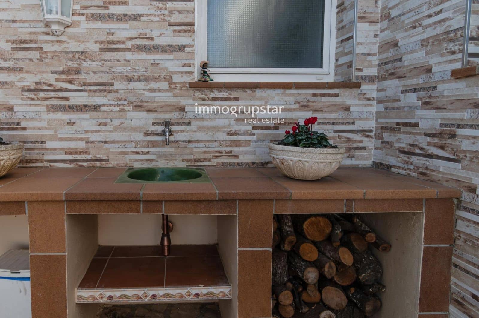 5 soverom Villa til salgs i Pals med svømmebasseng garasje - € 1 200 000 (Ref: 9446961)