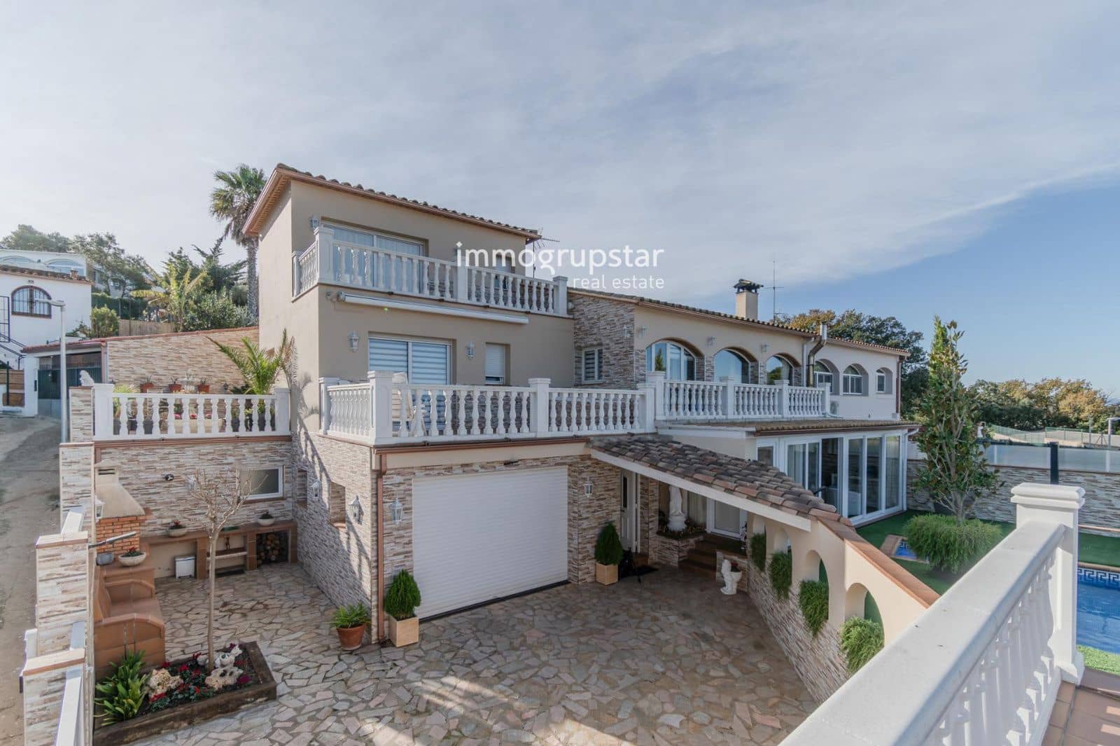 5 soverom Villa til salgs i Pals med svømmebasseng garasje - € 1 200 000 (Ref: 9446961)