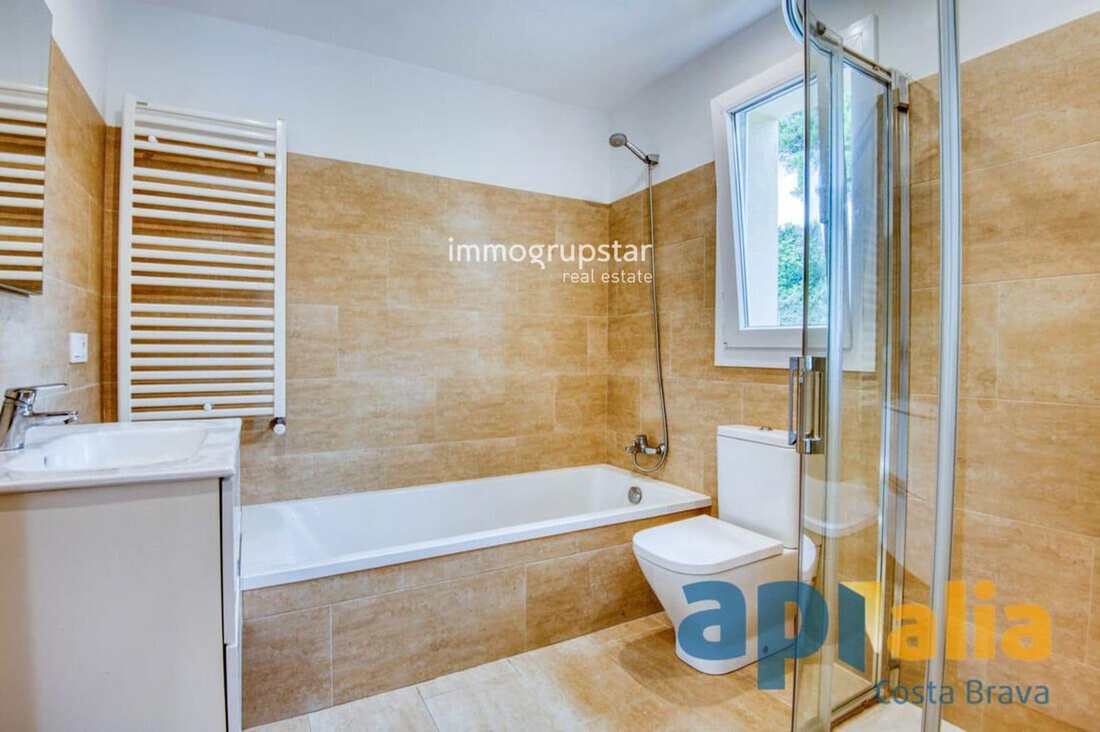 6 soverom Villa til salgs i Santa Cristina d'Aro med svømmebasseng garasje - € 795 000 (Ref: 9462880)