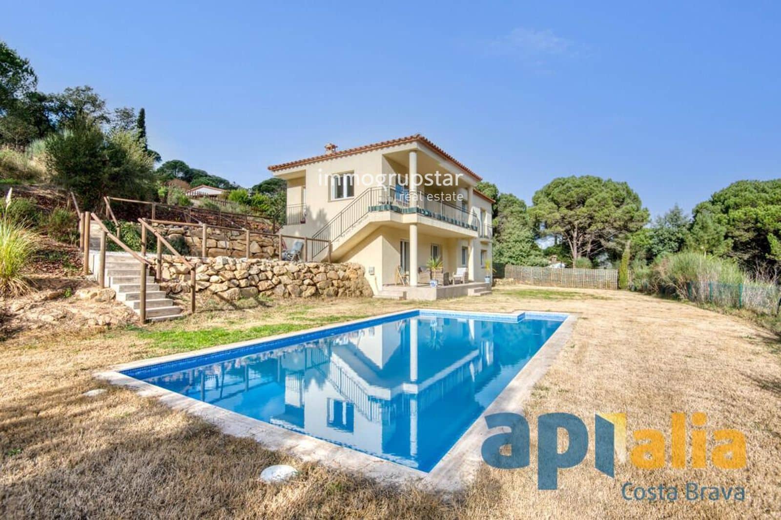 6 soverom Villa til salgs i Santa Cristina d'Aro med svømmebasseng garasje - € 795 000 (Ref: 9462880)