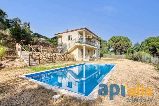 6 soveværelse Villa til salg i Santa Cristina d'Aro med swimmingpool garage - € 795.000 (Ref: 9462880)