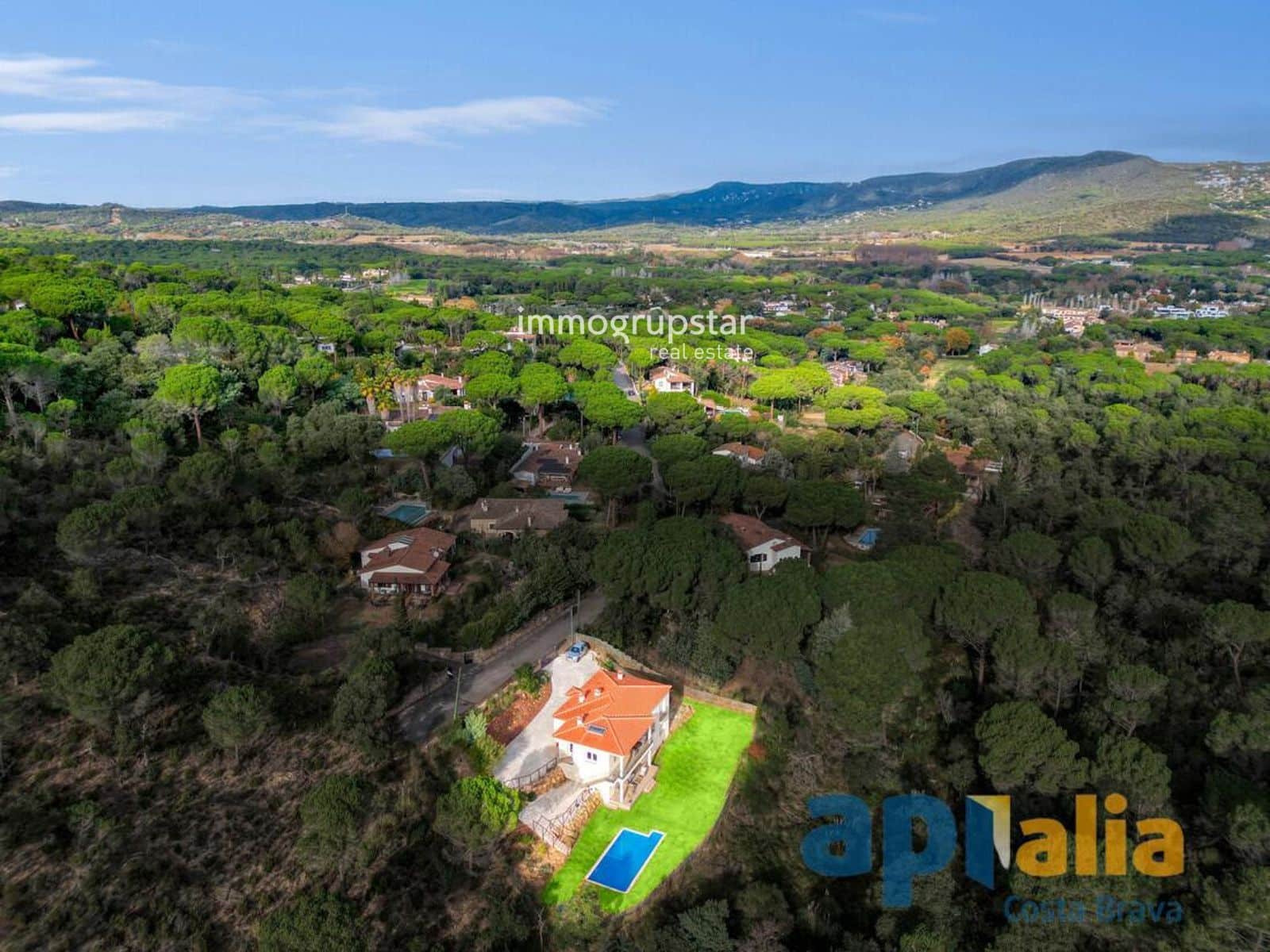 6 soverom Villa til salgs i Santa Cristina d'Aro med svømmebasseng garasje - € 795 000 (Ref: 9462880)
