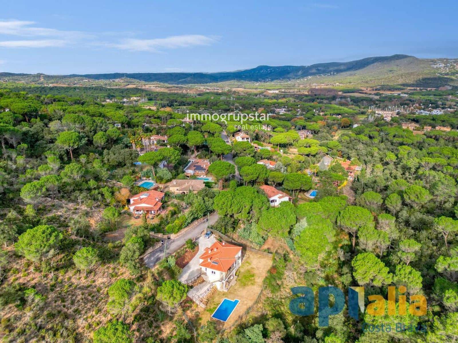 6 soverom Villa til salgs i Santa Cristina d'Aro med svømmebasseng garasje - € 795 000 (Ref: 9462880)