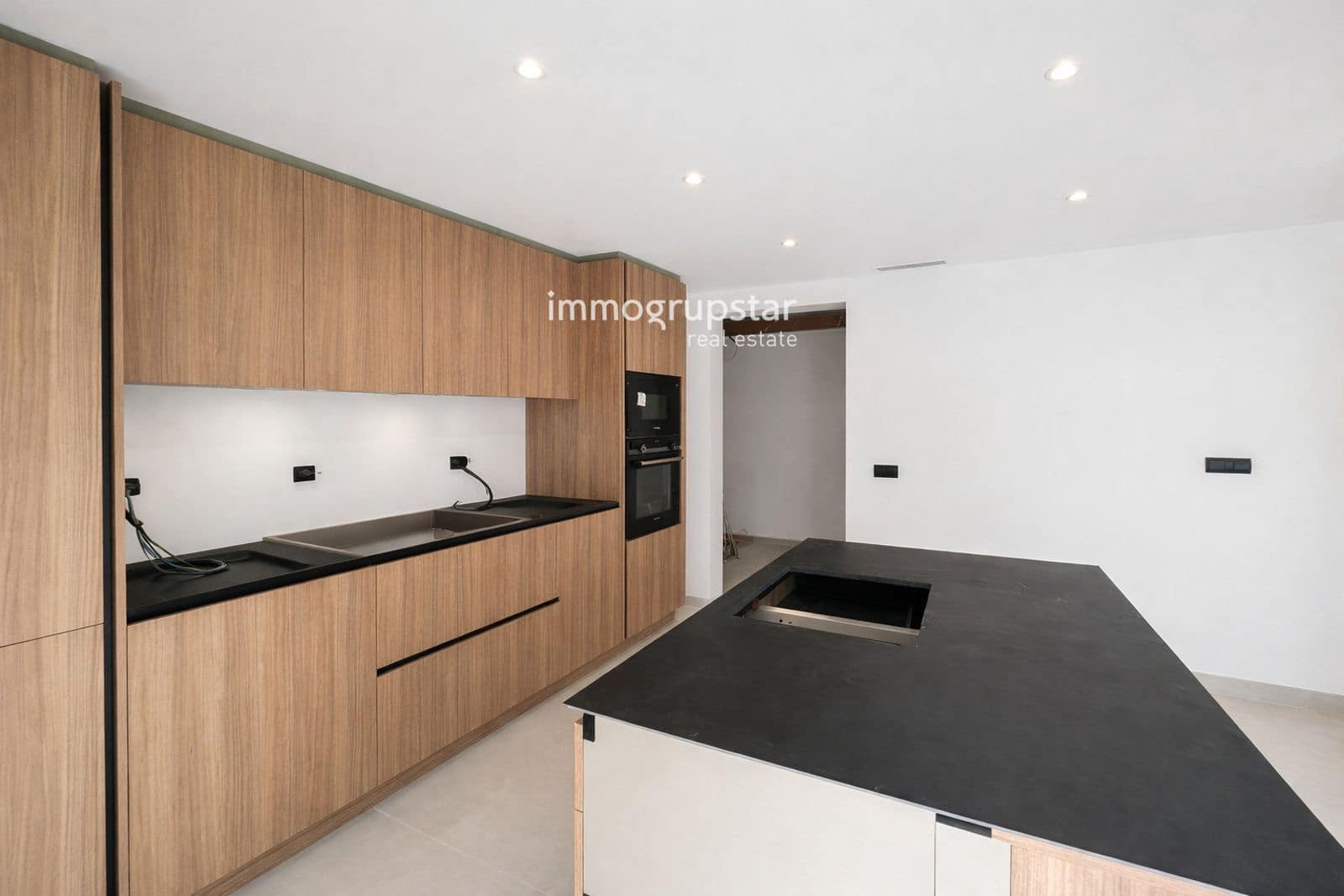 4 bedroom Villa for sale in Calonge i Sant Antoni with pool garage - € 829,000 (Ref: 9471300)