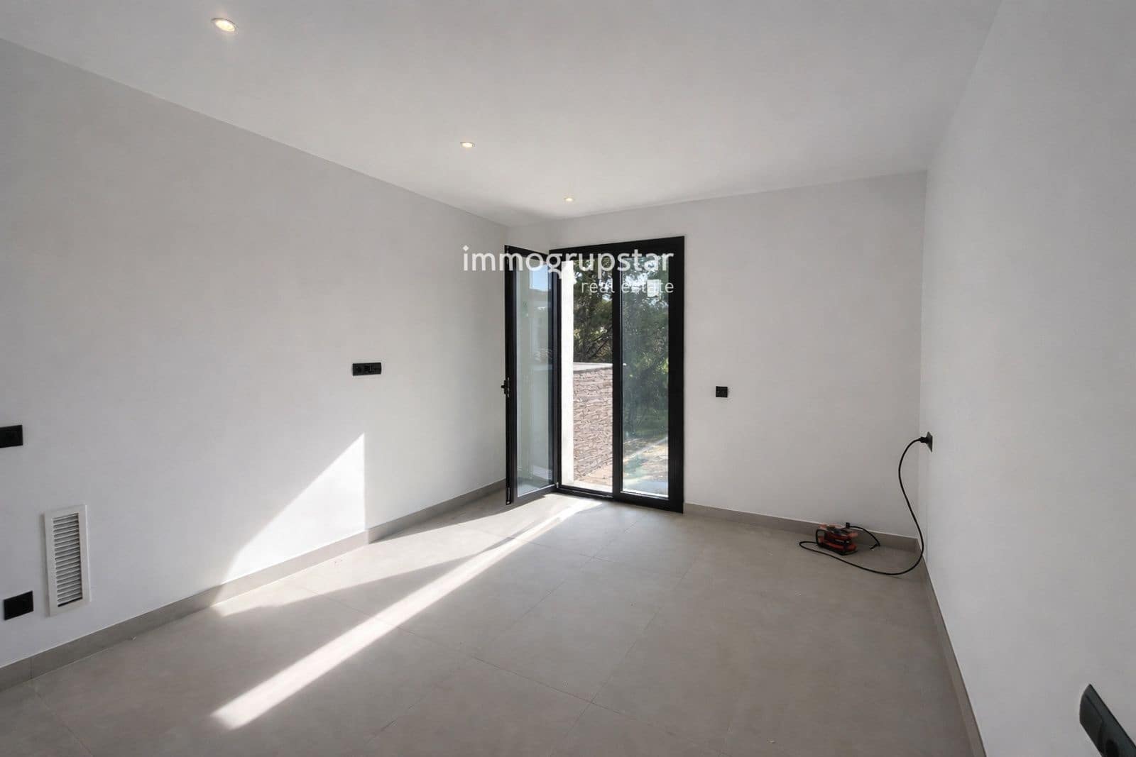 4 bedroom Villa for sale in Calonge i Sant Antoni with pool garage - € 829,000 (Ref: 9471300)