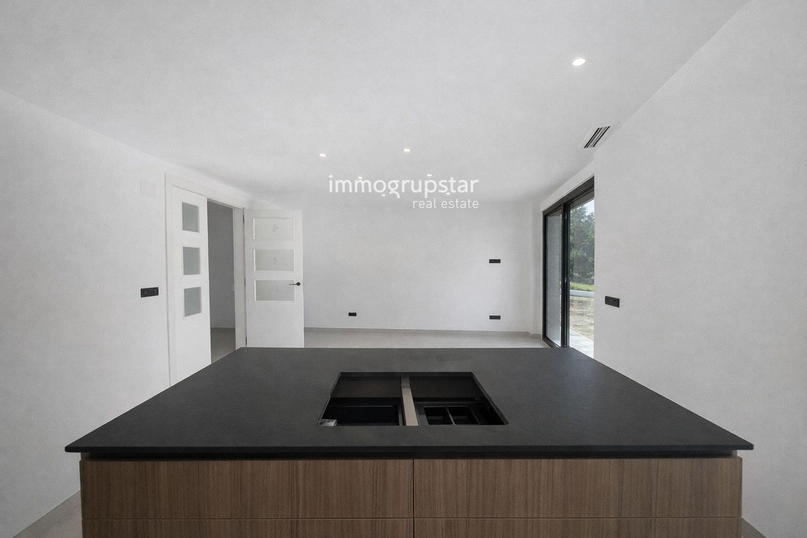 4 bedroom Villa for sale in Calonge i Sant Antoni with pool garage - € 829,000 (Ref: 9471300)