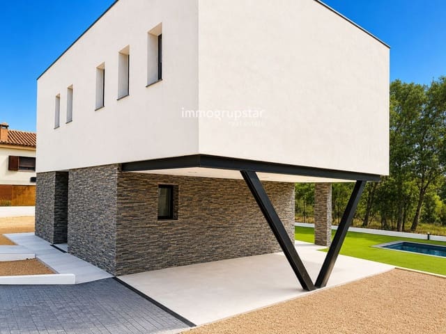 Chalet de 4 habitaciones en Calonge i Sant Antoni en venta con piscina garaje - 779.000 € (Ref: 9471300)