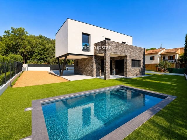 Chalet de 4 habitaciones en Calonge i Sant Antoni en venta con piscina garaje - 779.000 € (Ref: 9471300)