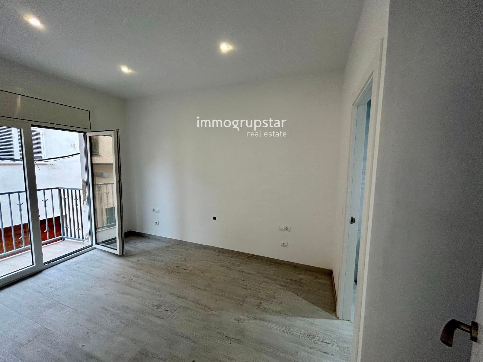 3 bedroom Flat for sale in Palamos with garage - € 279,000 (Ref: 9473523)