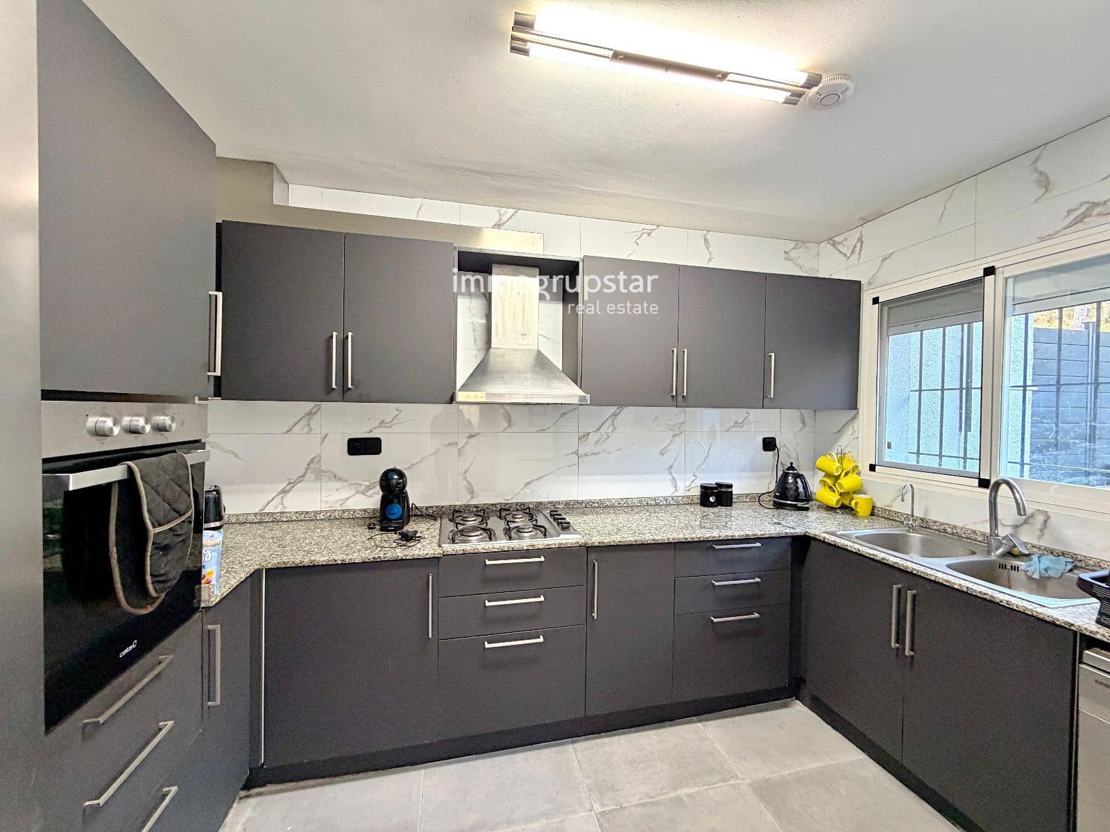 3 bedroom Townhouse for sale in Castell-Platja d'Aro with pool - € 385,000 (Ref: 9484986)