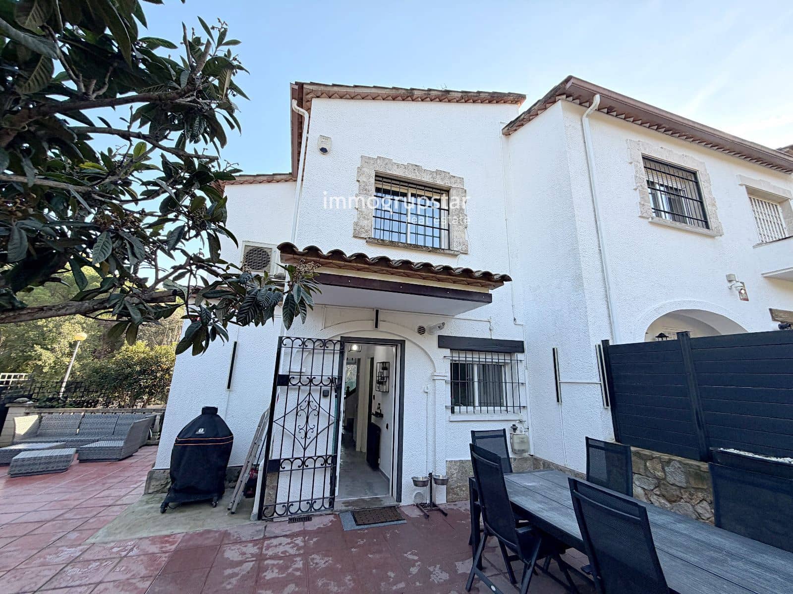 3 bedroom Townhouse for sale in Castell-Platja d'Aro with pool - € 385,000 (Ref: 9484986)