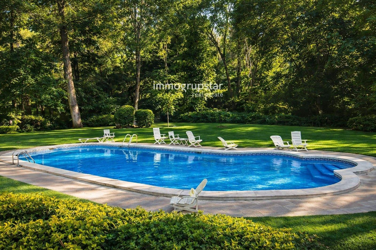 3 bedroom Townhouse for sale in Castell-Platja d'Aro with pool - € 385,000 (Ref: 9484986)