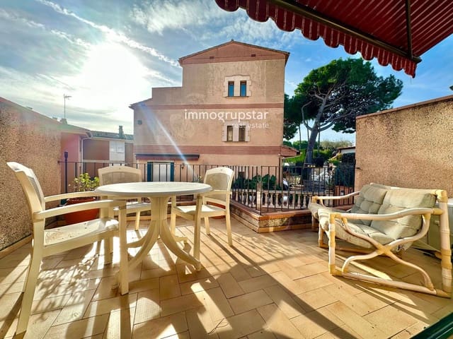 4 bedroom Townhouse for sale in Platja d'Aro, Castell-Platja d'Aro with garage - € 430,000 (Ref: 9484987)