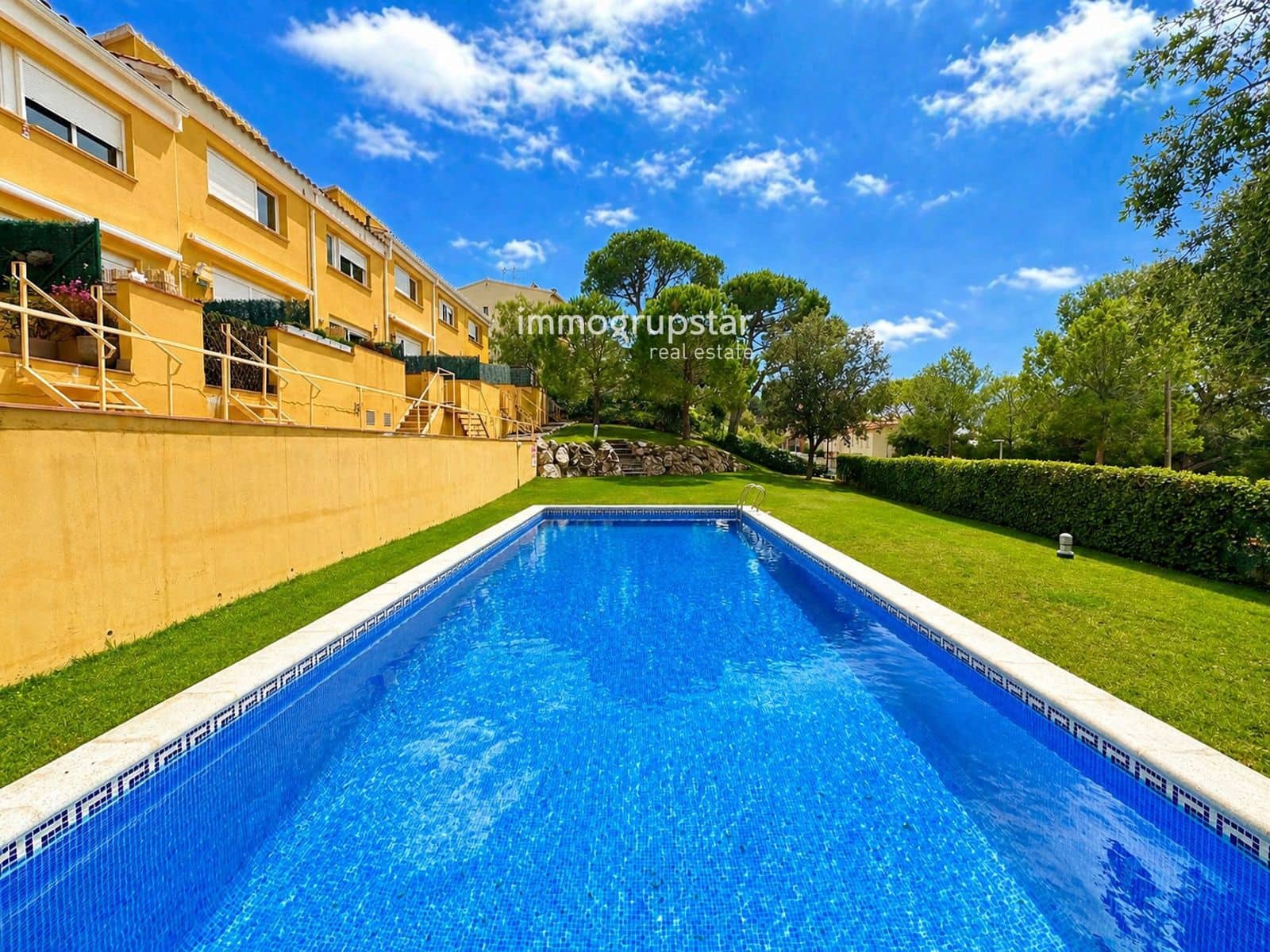 3 bedroom Townhouse for sale in Castell-Platja d'Aro with pool garage - € 318,000 (Ref: 9497941)