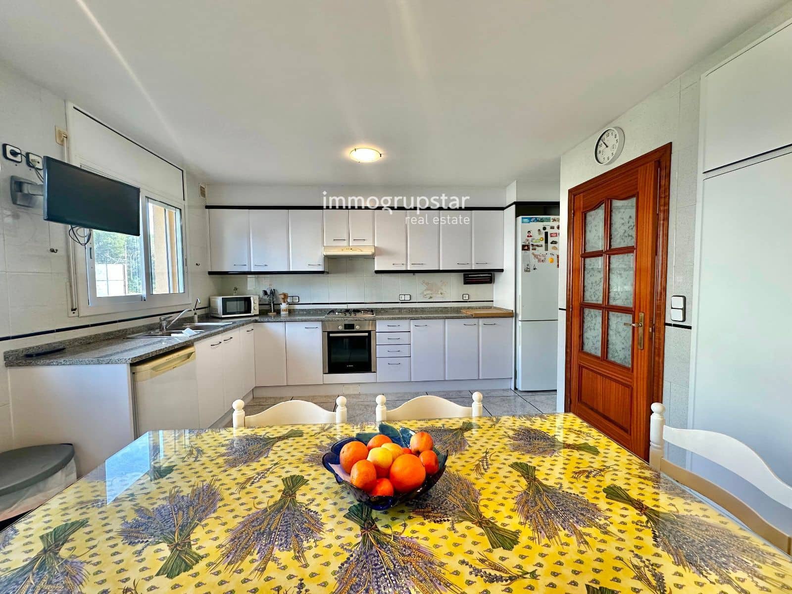 4 bedroom Townhouse for sale in Castell-Platja d'Aro with garage - € 450,000 (Ref: 9519353)