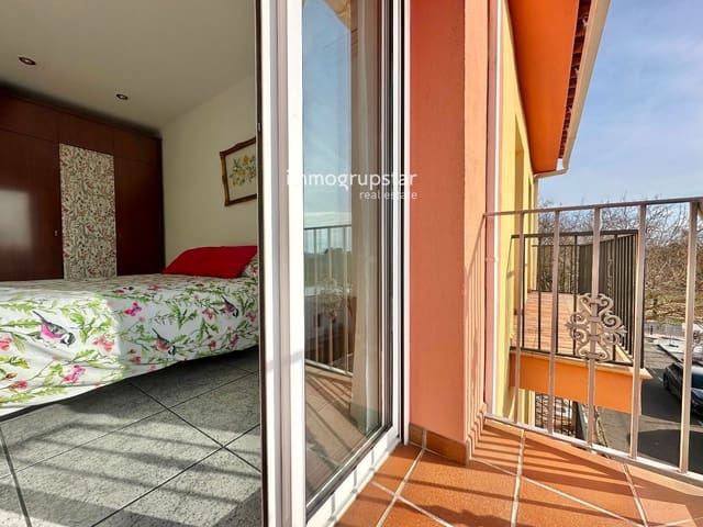 4 bedroom Townhouse for sale in Castell d'Aro, Castell-Platja d'Aro with garage - € 450,000 (Ref: 9519353)