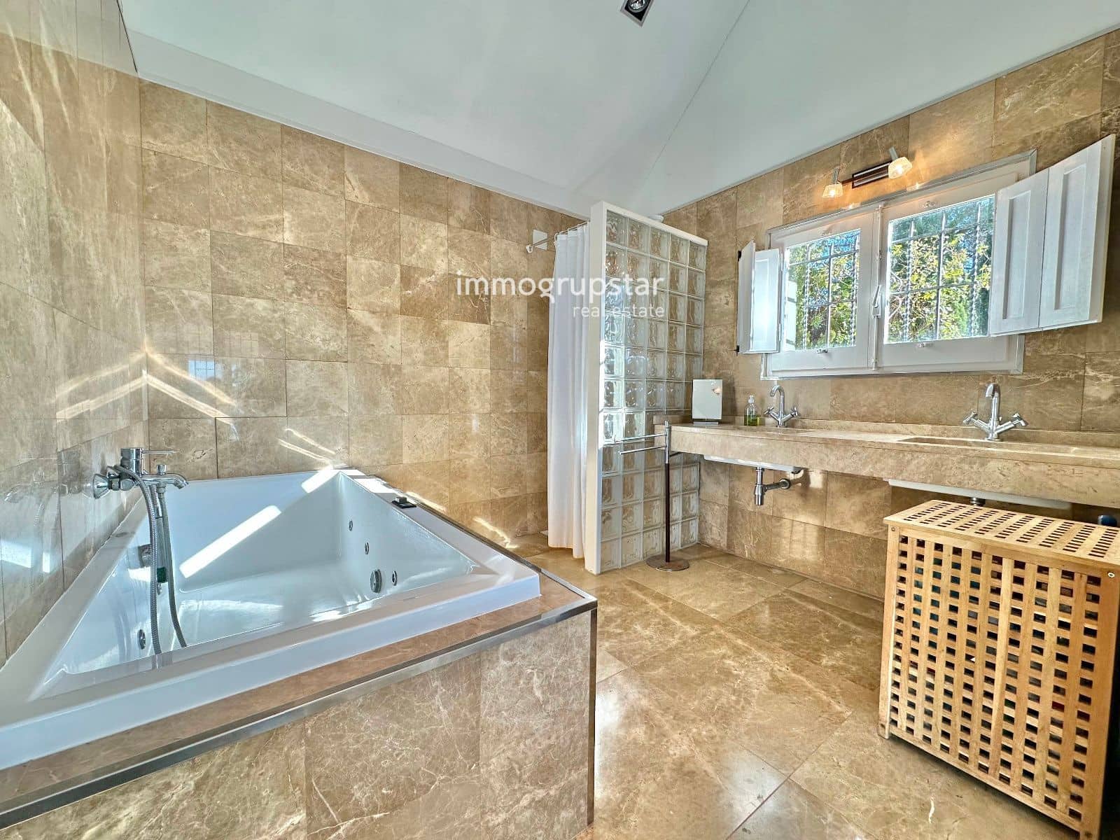 4 quarto Moradia para venda em Sant Antoni de Calonge com piscina garagem - 630 000 € (Ref: 9536304)