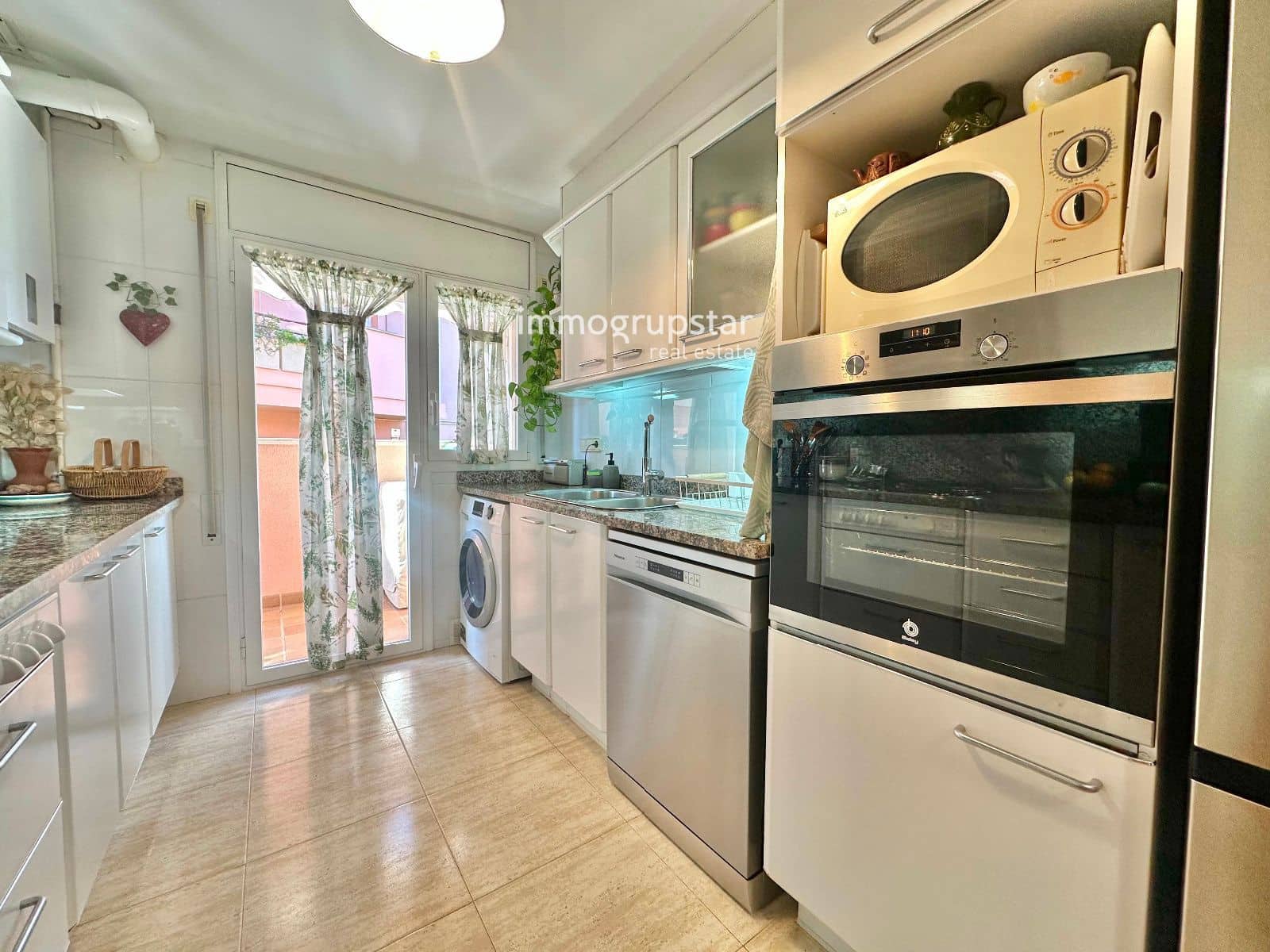 3 soverom Leilighet til salgs i Castell-Platja d'Aro med svømmebasseng garasje - € 528 000 (Ref: 9554282)