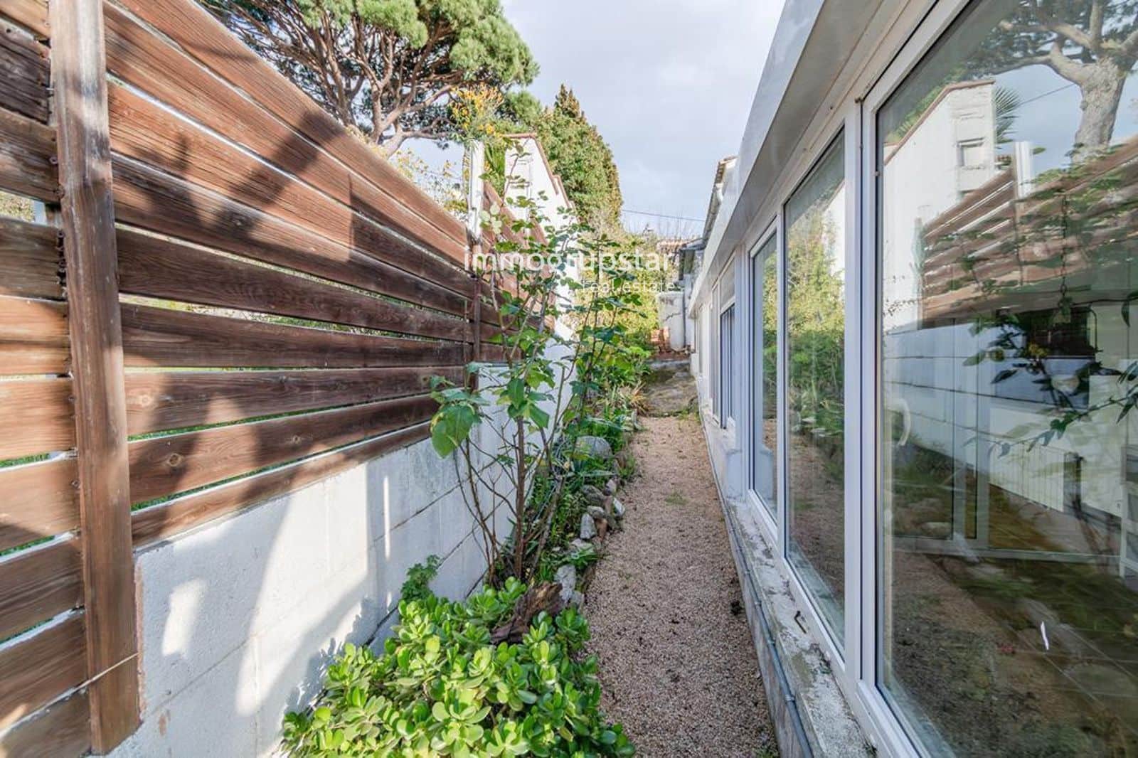 4 Zimmer Villa zu verkaufen in Sant Feliu de Guixols mit Pool Garage - 750.000 € (Ref: 9592007)