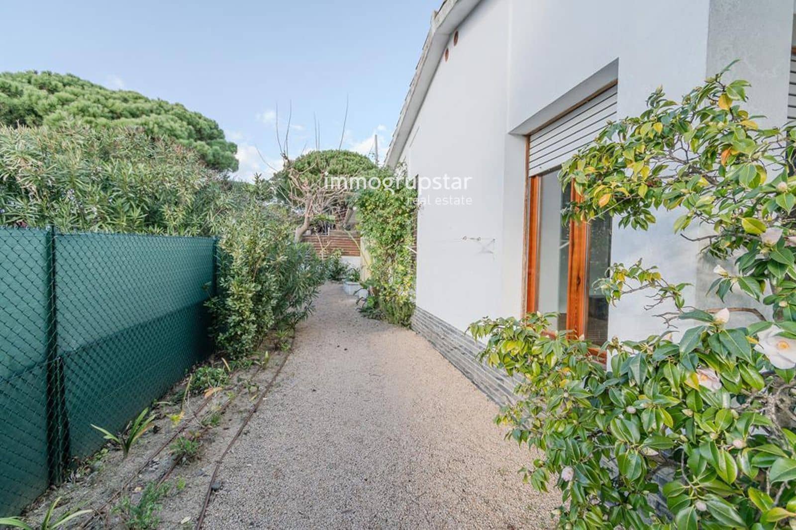 4 Zimmer Villa zu verkaufen in Sant Feliu de Guixols mit Pool Garage - 750.000 € (Ref: 9592007)