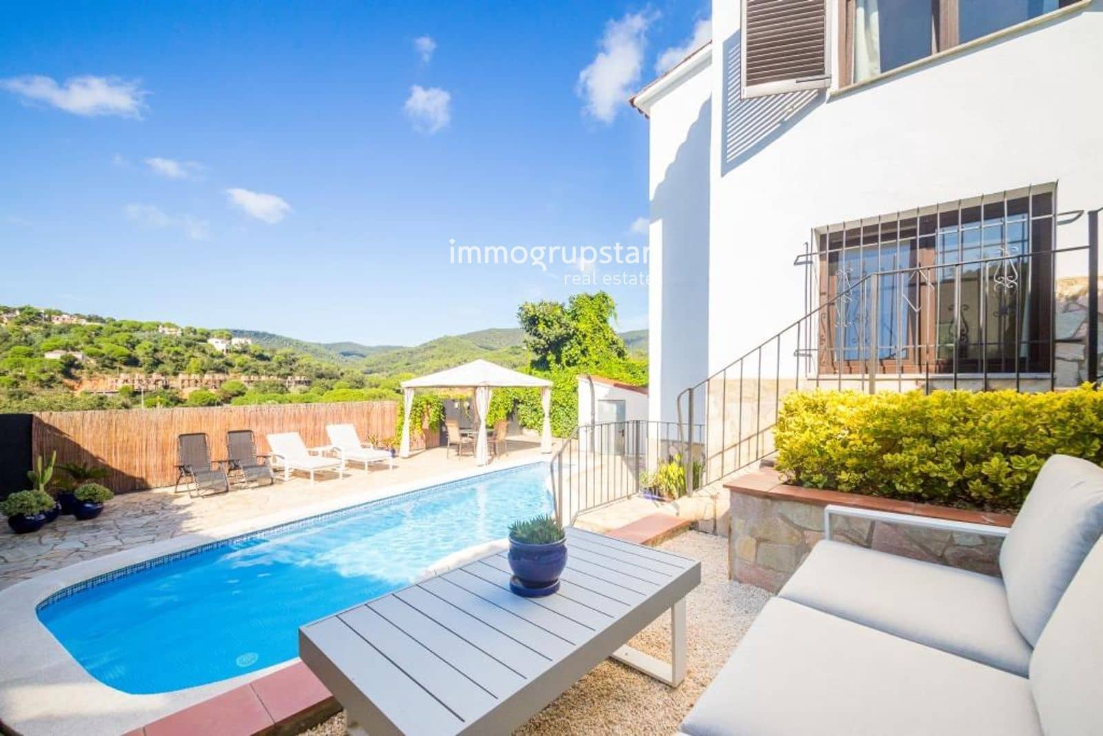 3 slaapkamer Villa te koop in Sant Antoni de Calonge met zwembad garage - € 420.000 (Ref: 9619849)