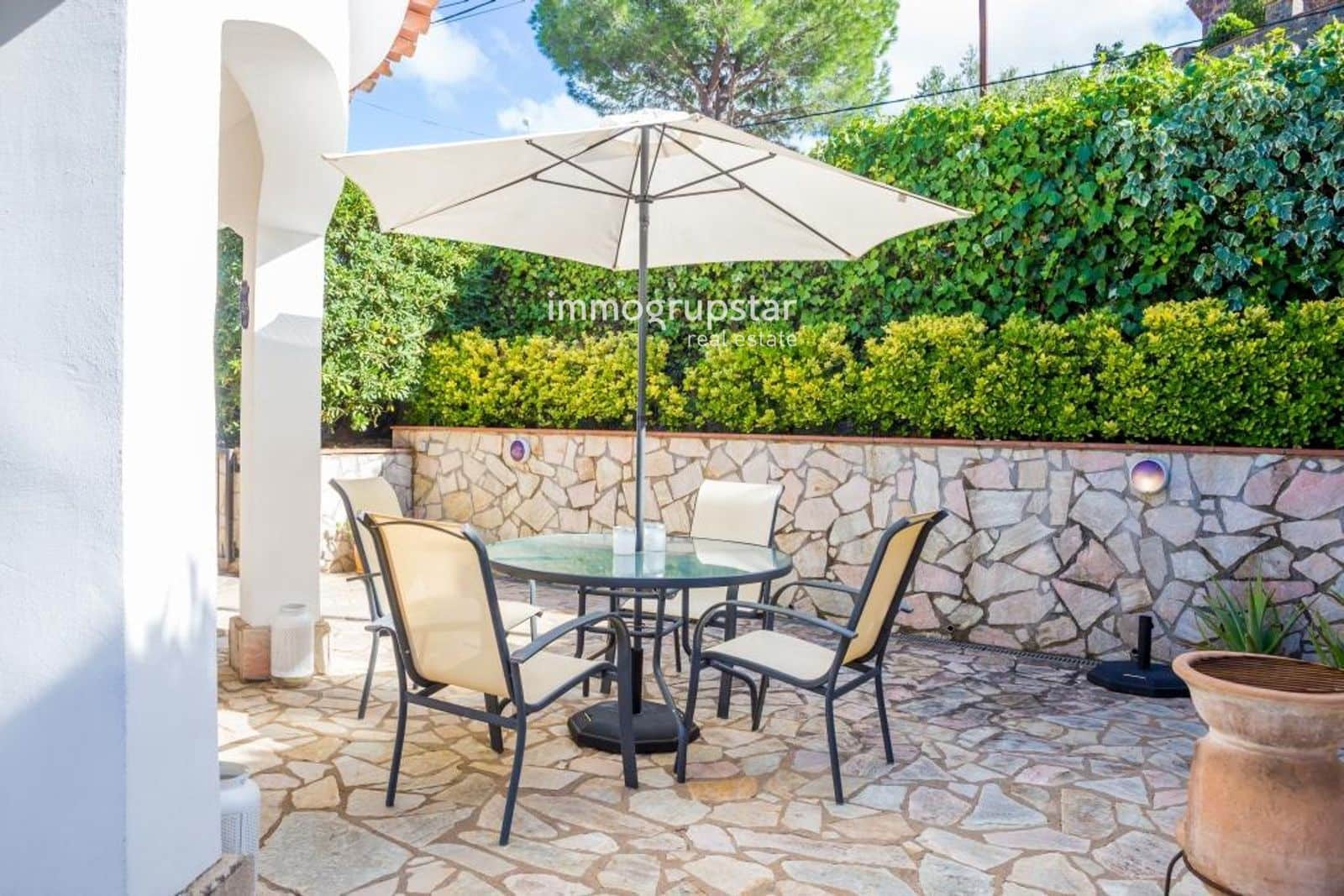 3 slaapkamer Villa te koop in Sant Antoni de Calonge met zwembad garage - € 420.000 (Ref: 9619849)