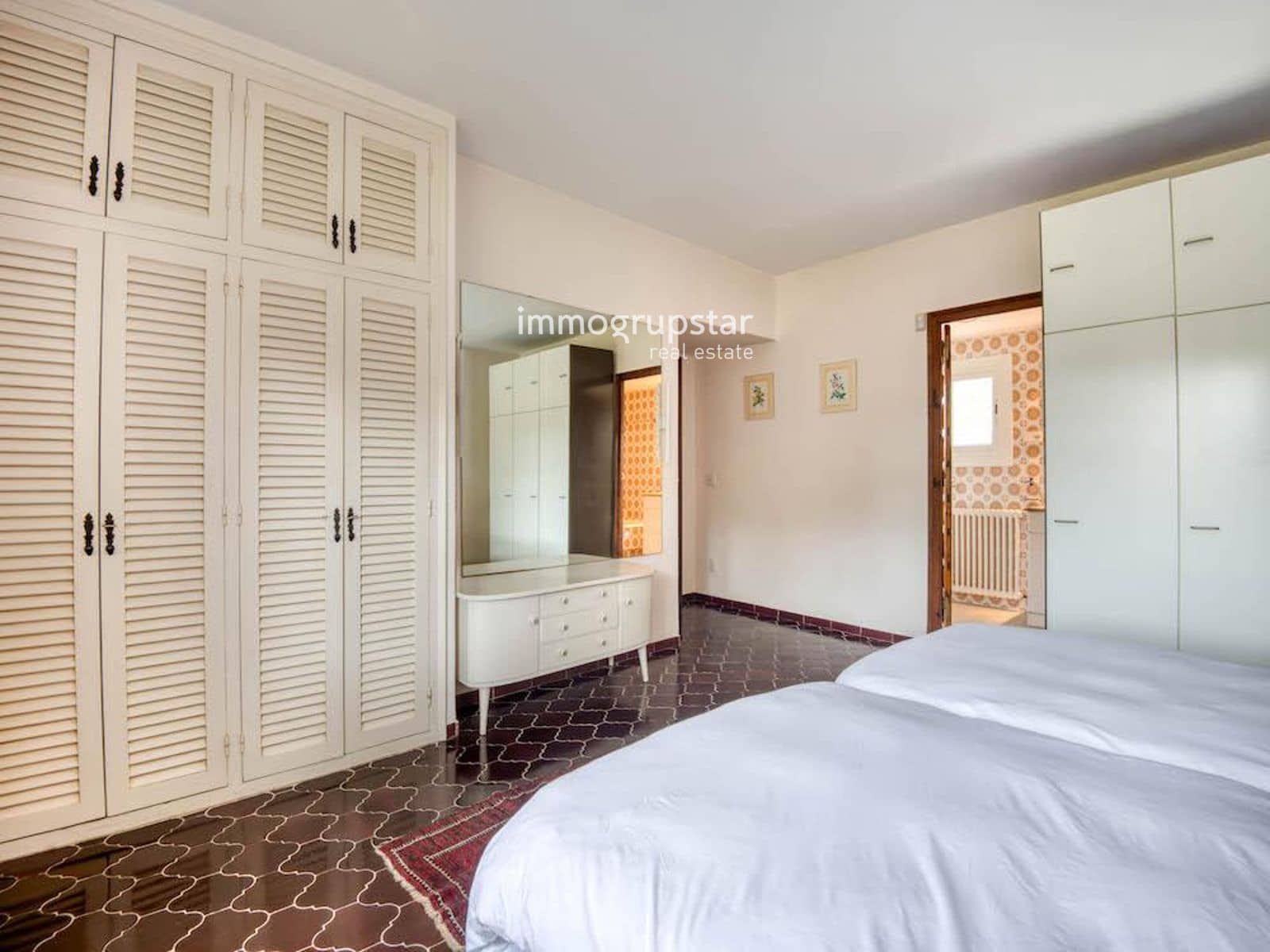 4 Zimmer Villa zu verkaufen in Santa Cristina d'Aro mit Pool Garage - 895.000 € (Ref: 9635340)