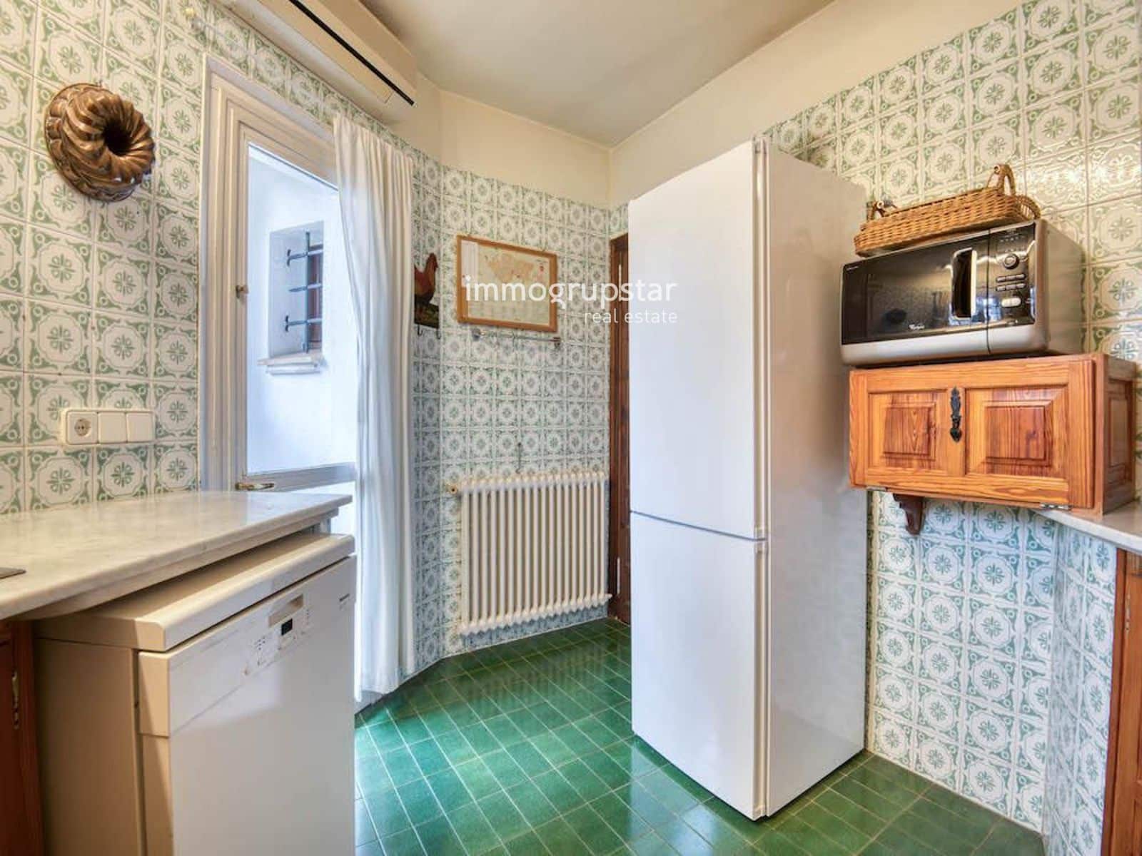 4 Zimmer Villa zu verkaufen in Santa Cristina d'Aro mit Pool Garage - 895.000 € (Ref: 9635340)